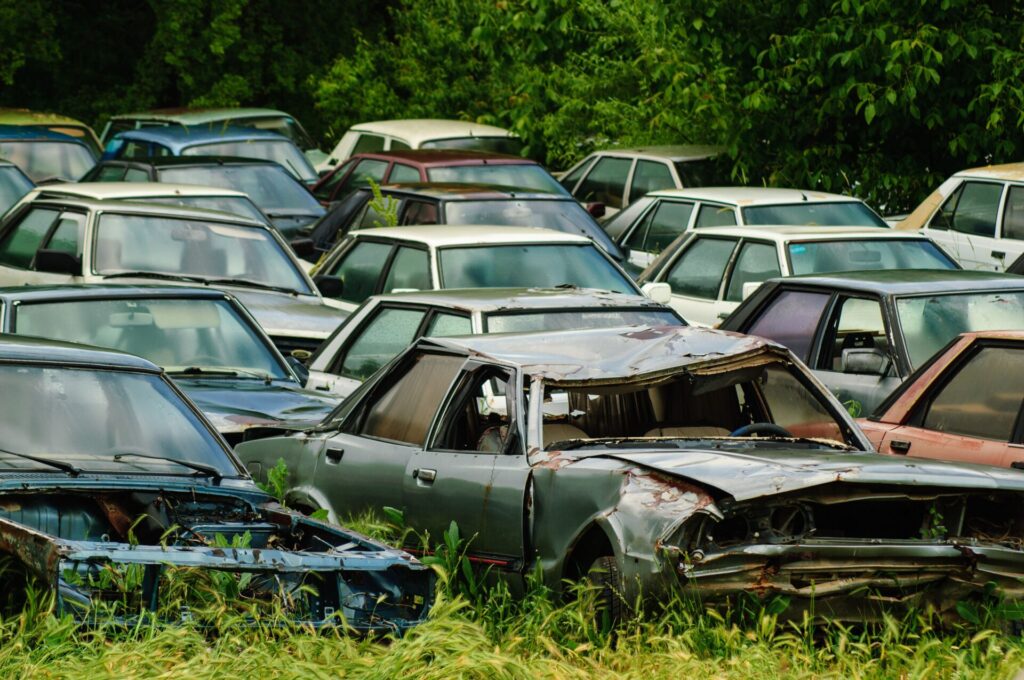 Junk cars for sale and recycling at CarJunks